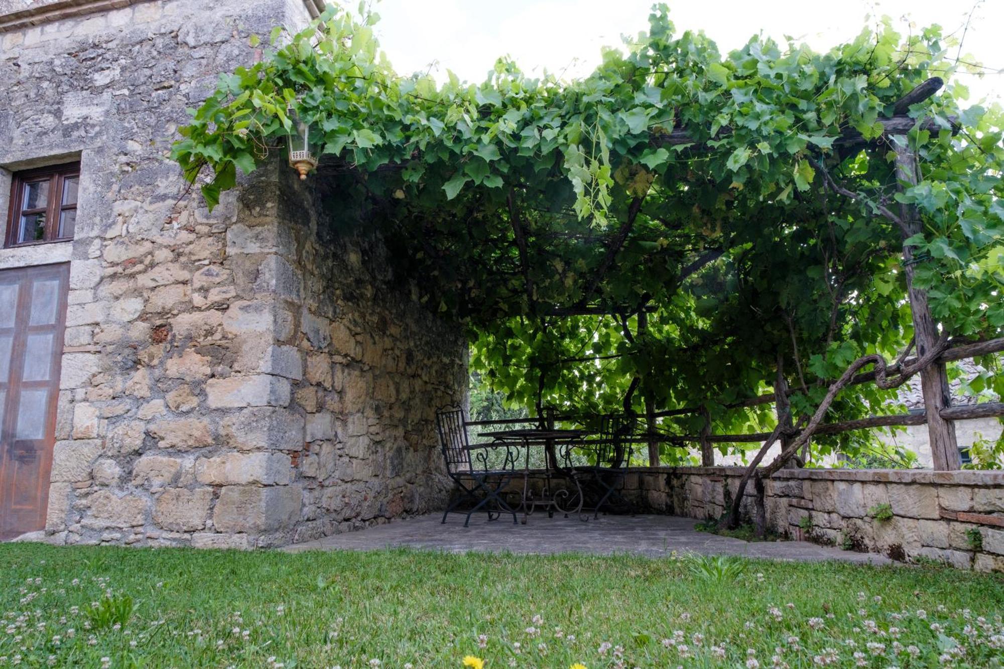 Borgo Pignano Tuscany Exterior foto